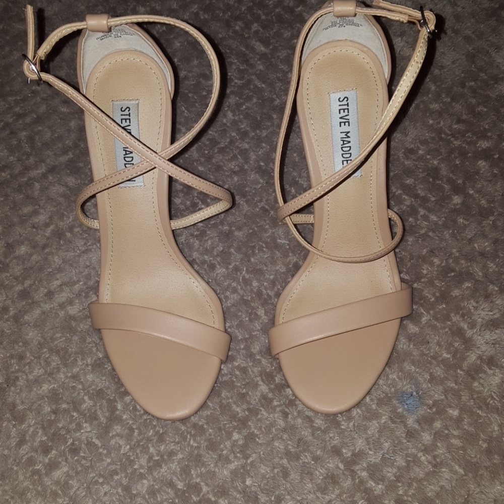 Nude Steve Madden heels